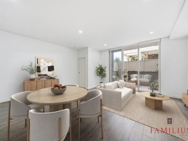 Spacious 2 Bedroom Apartment | 3 Min Walk to Station, Coles & Park