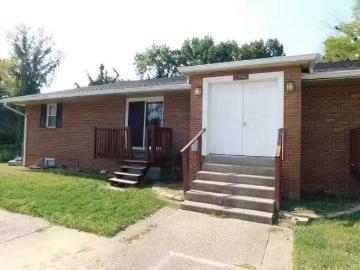 Warrick County, Indiana, USA - Equipped kitchen