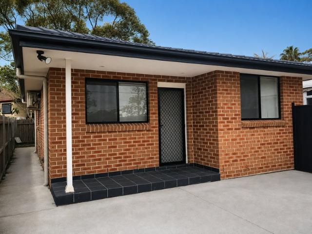 Spacious 2 Bedroom Granny Flat in a Convenient Location