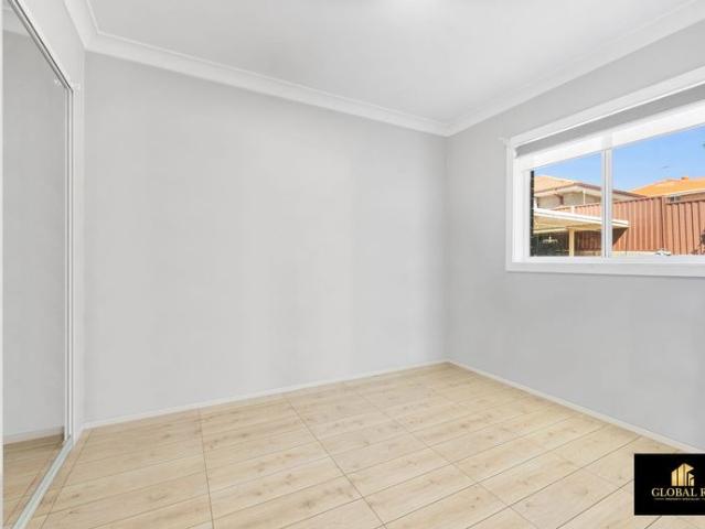 Spacious 2 Bedroom Granny Flat with Separate Access & Parking