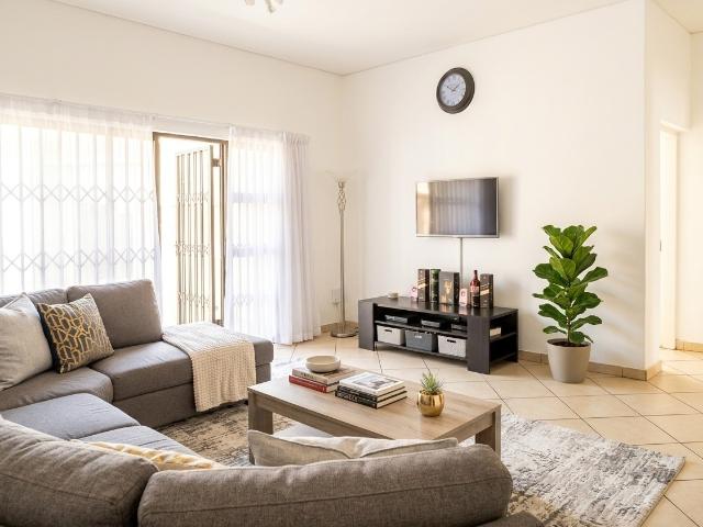 Spacious 2 Bedroom Duplex Apartment to rent in Westdene for only R8700 per month excluding utilities