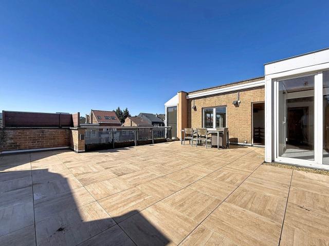 Spacious 2 bedroom duplex with sauna & private elevator