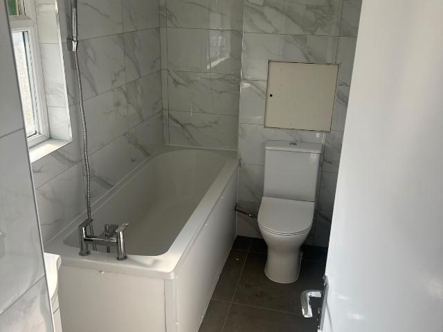 Spacious 2 Bedroom Fifth Floor Apartment with Stunning Views – Paul Street, E15