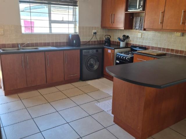 Spacious 2 Bedroom Flat with Garage Country Club, Langebaan: Available 1 December 2026