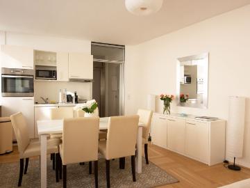 Spacious 2 bedroom flat centrally located, Vienna Amsterdam Apartments for Rent