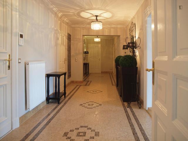 Spacious 2 bedroom flat in Schöneberg