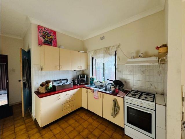 Spacious 2 Bedroom House for Rent – Marrickville