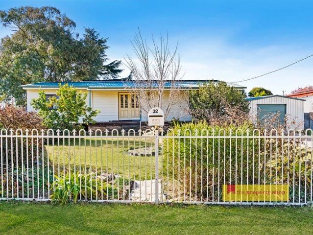 SPACIOUS 2 BEDROOM HOME