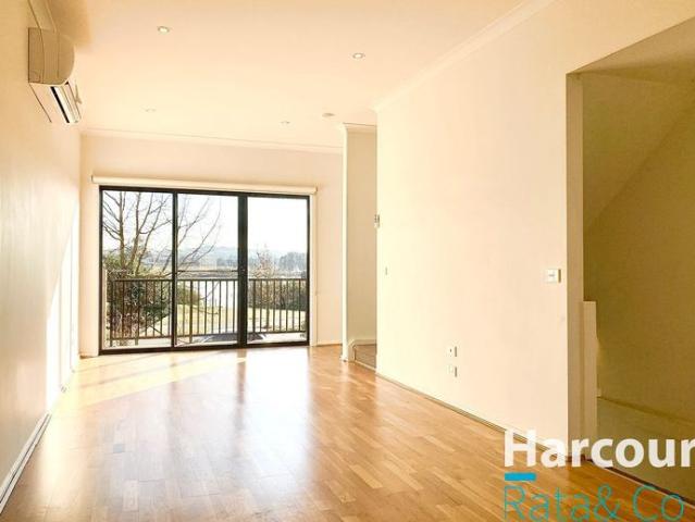 Spacious 2 Bedroom Home with Modern Amenities in Craigieburn