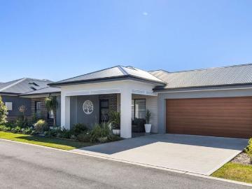 Spacious 2 bedroom home designed for easy living