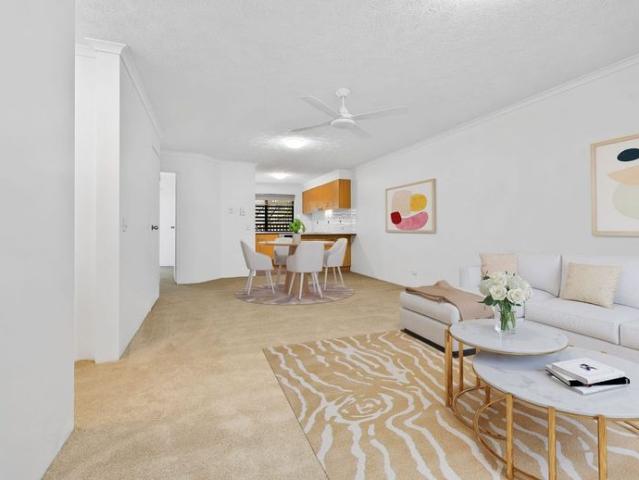Spacious 2 Bedroom Home in a Quiet, Secure Complex