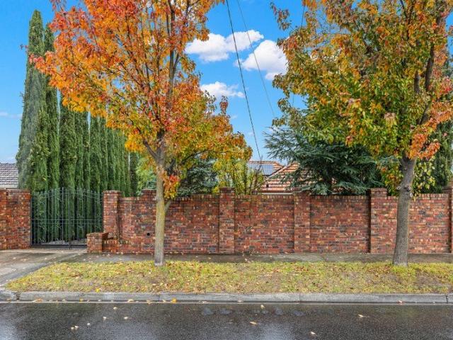 Spacious 2 Bedroom Home on a Large Block Prime Burwood Location