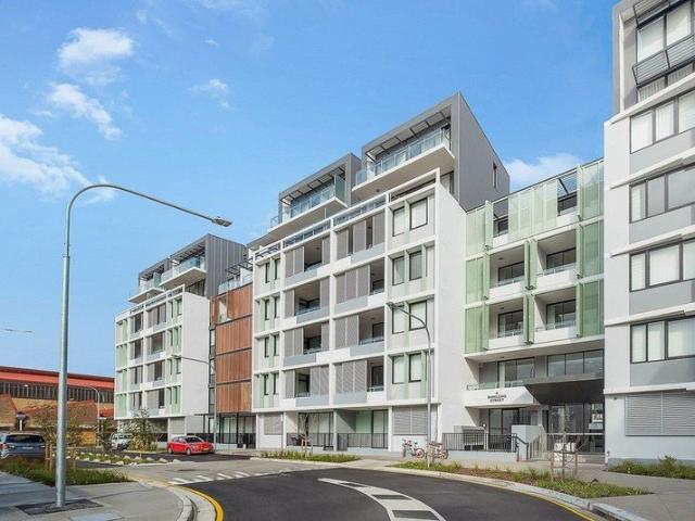 SPACIOUS 2 BEDROOM IN THE HEART OF ROSEBERRY