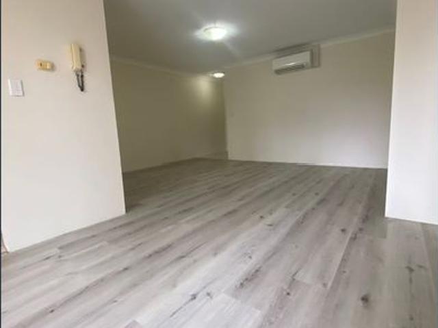 Spacious 2 Bedroom Security Unit in Convenient Location