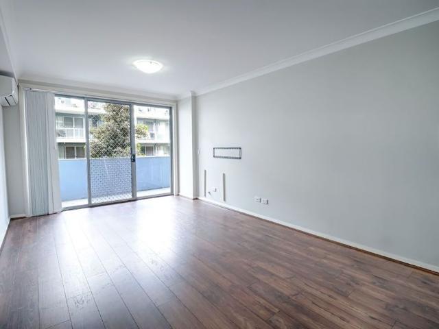 SPACIOUS 2 BEDROOM PLUS STUDY WITH AIRCON IN ALL ROOMS