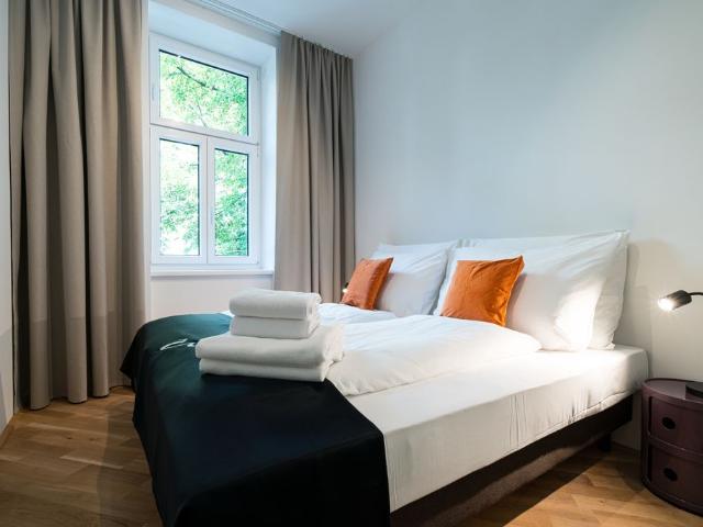 Spacious 2 Bedroom Retreat in Tranquil Alleyway right in the Beautiful 2nd District of Vienna