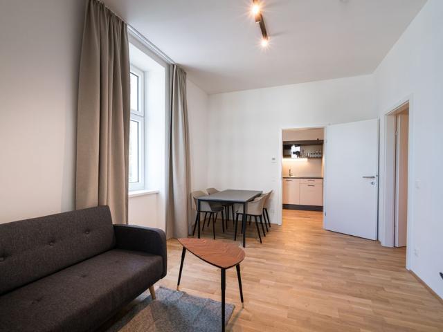 Spacious 2 Bedroom Retreat in Tranquil Alleyway right in the Beautiful 2nd District of Vienna, Vienna Amsterdam Apartments for Rent