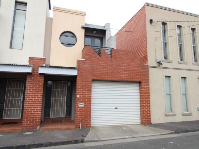 Spacious 2 Bedroom Townhouse