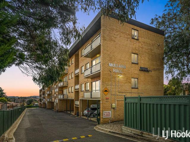 Spacious 2 Bedroom Unit