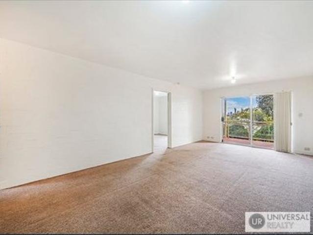Spacious 2 Bedroom Unit