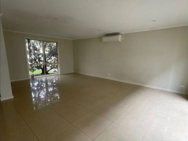 SPACIOUS 2 BEDROOM UNIT!