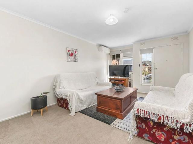 Spacious 2 bedroom unit