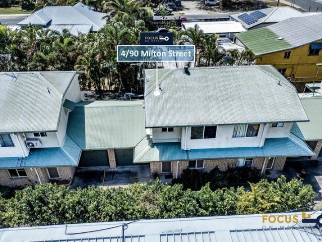 Spacious 2 Bedroom Unit with Private Outdoor Living