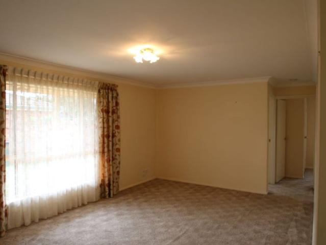 Spacious 2 Bedroom Unit with Private Yard