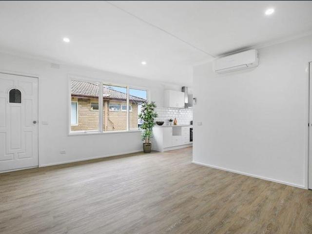 Spacious 2 Bedroom Unit in the Heart of Hastings
