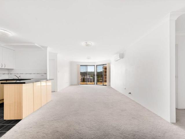 Spacious 2 Bedroom Unit in a prime location