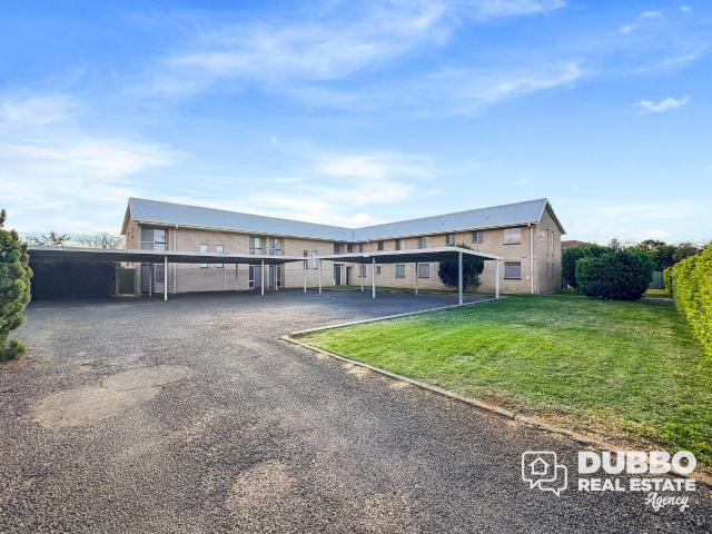 SPACIOUS 2 BEDROOM UNIT IN CENTRAL LOCATION