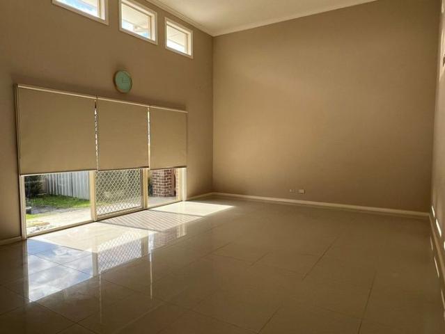 SPACIOUS 2 BEDROOM UNIT IN PRIME HALLAM LOCATION. $560 PER WEEK. AVAILABLE NOW!