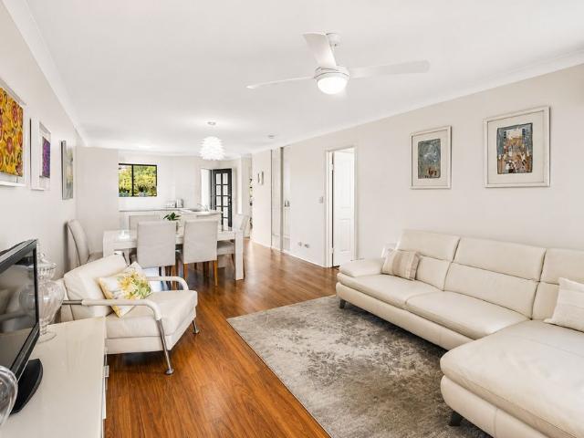 Spacious 2 Bedroom Unit in Prime Location