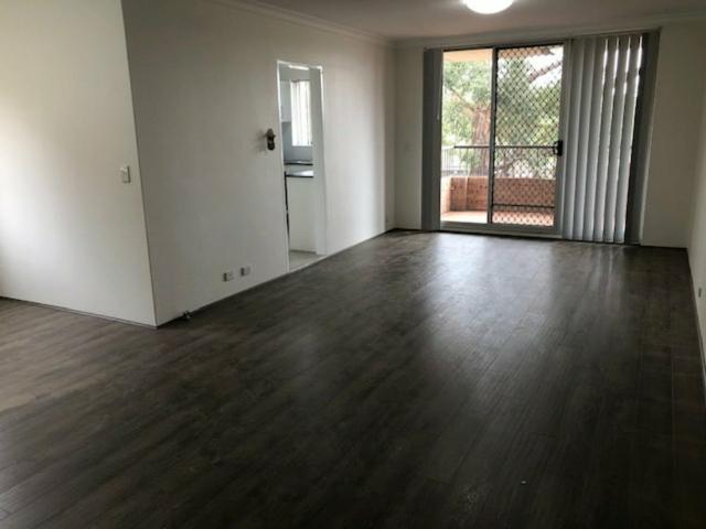 Spacious 2 Bedroom Unit in Prime Parramatta Location