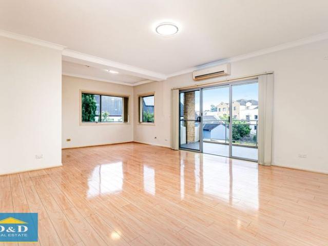 Spacious 2 Bedroom Unit. Modern Interior with 2 Large Bedrooms. 2 Bathrooms. Plenty of Natural Sunlight. Holroyd Gardens Estate