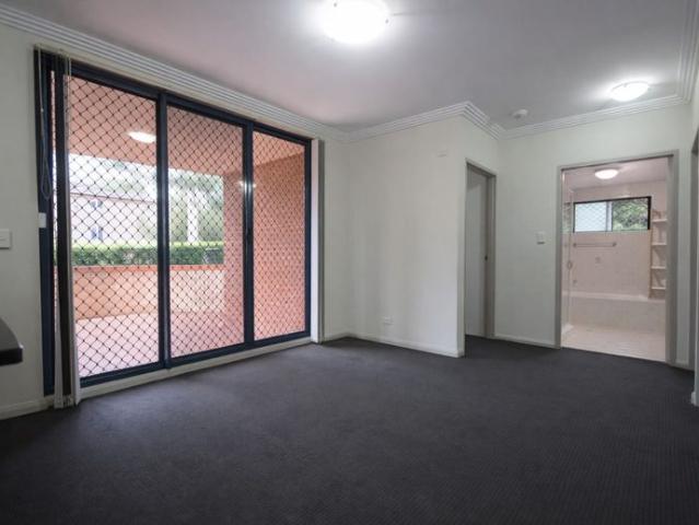 Spacious 2 Bedroom Unit on the ground floor