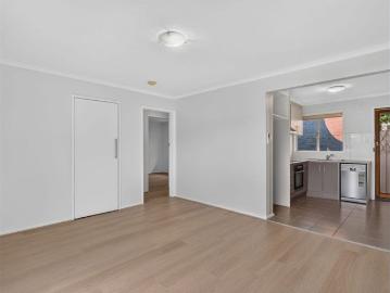 Spacious 2 Bedroom Villa in a Quiet West Footscray Location