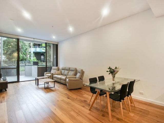 Spacious 2 Bedrooms Ground Floor Apartment