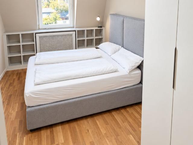 Spacious 2 bedrooms + Home Office Apartment in Frankfurt Ginnheim