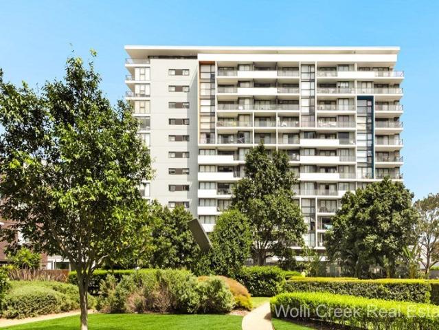 SPACIOUS 2 BEDROOMS