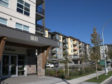 Spacious 2 Bedrom, 2 Bathroom Unit – North View!