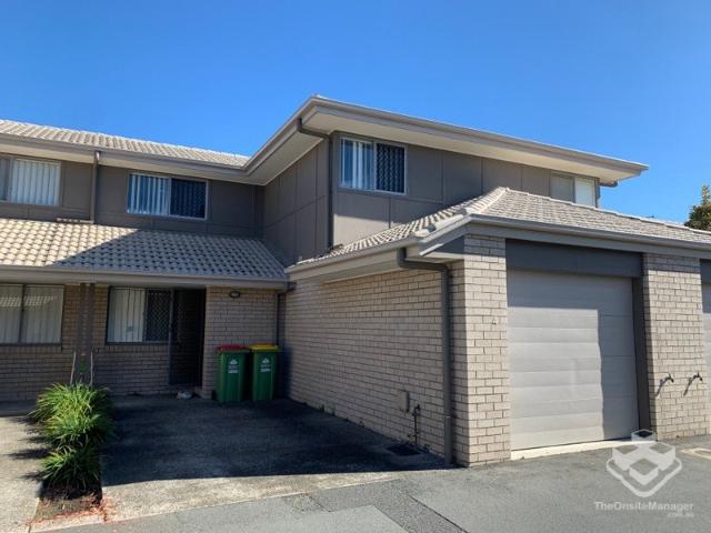 Spacious 2 beds Townhouse for Rent