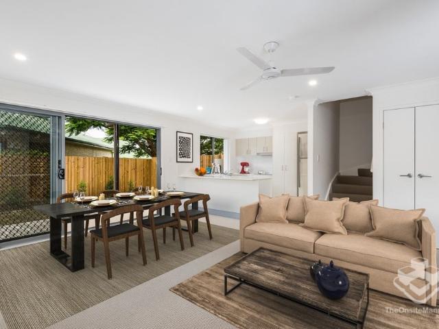 Spacious 2 beds Townhouse for Rent