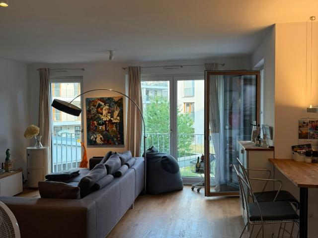 Spacious 2 Room Apartment with Balcony – in the Heart of Berger Straßerful and lovely loft located in Frankfurt am Main