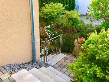 Spacious 2 room apartment with private terrace and 2 parking spaces, 70sqm for max. 4 persons, Internet 250 MBit