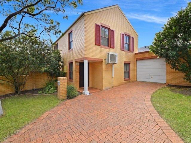 SPACIOUS 2 STOREY FAMILY HOME IN A PEACEFUL VILLAGE SETTING