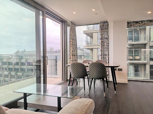 Spacious 2B Flat to let, Royal Mint. 2 bed apartment to rent £3,400 pcm £785 pw