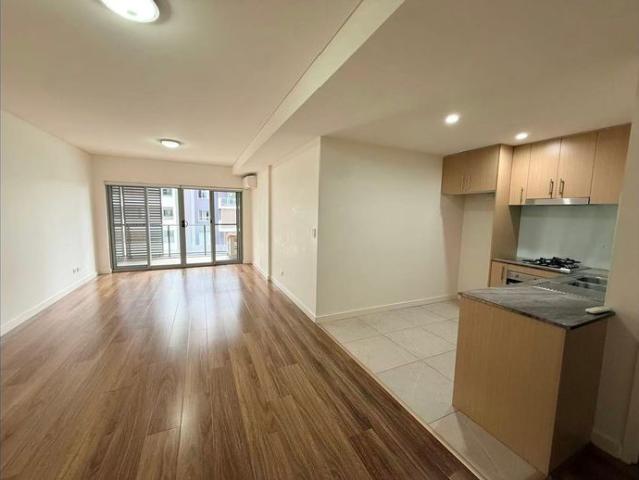 Spacious 2BR Apartment in Central Wolli Creek!