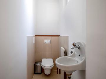 Spacious 2BR apartment in the heart of vienna, Vienna Amsterdam Apartments for Rent