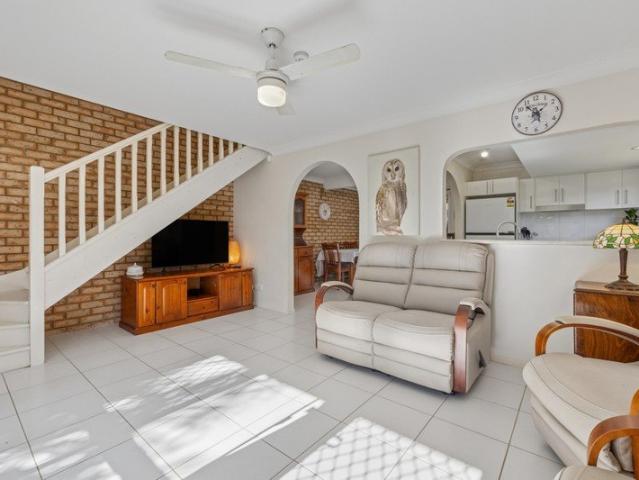 Renovated Townhouse 301m2 Land + Pool + BBQ + Gated